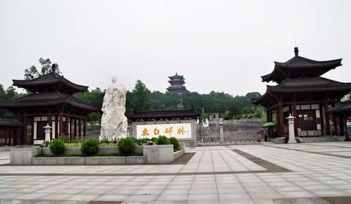 扑面而来的春风诗句,扑面而来的春风