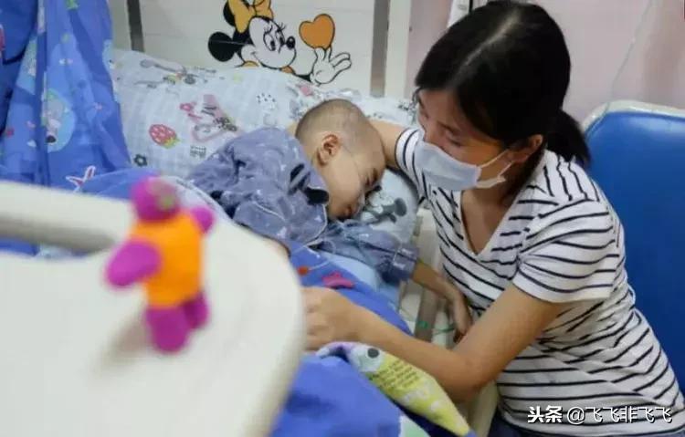 狠心妈妈扯掉病重儿子的氧气管，第二个孩子下不去手，不愿放弃