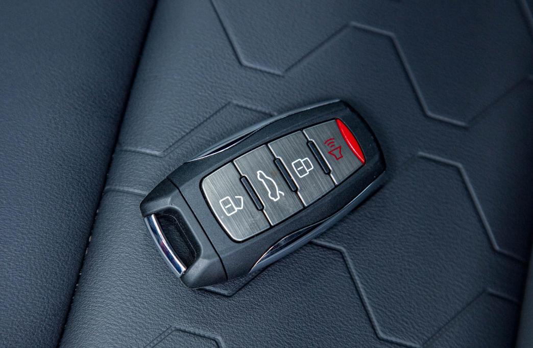 哈弗1.5t大狗雪地试车,哈弗大狗1.5t马犬版试驾