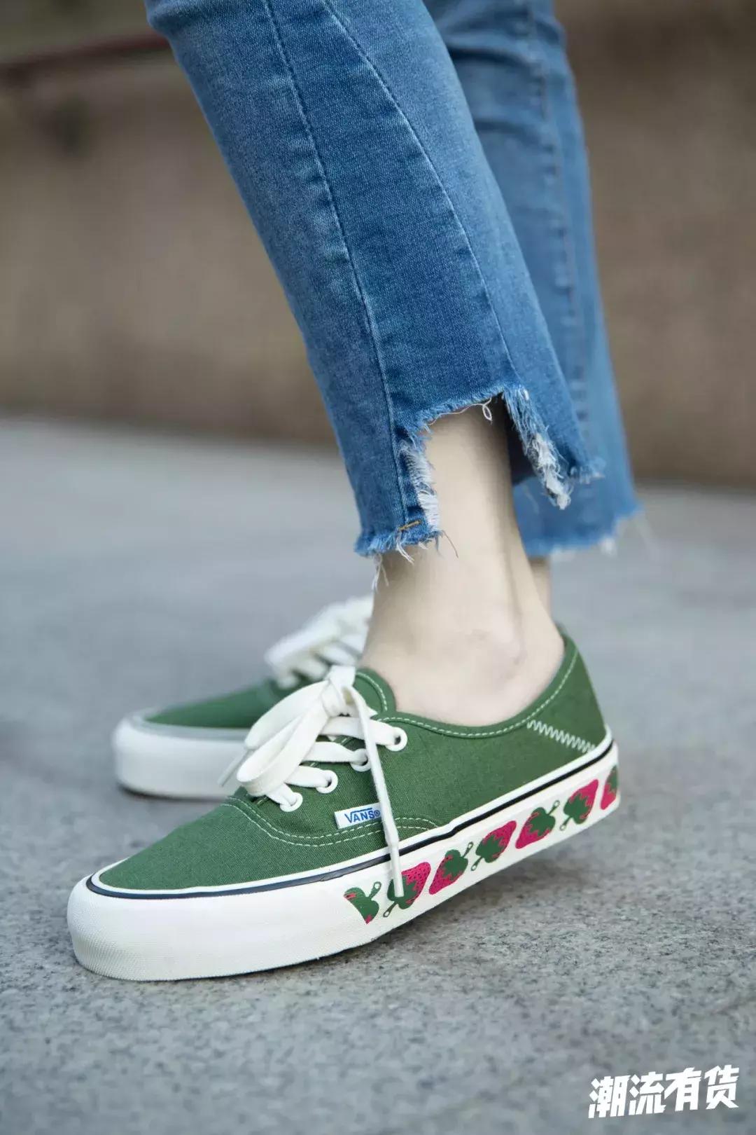 vans小草莓,vans小草莓长恤