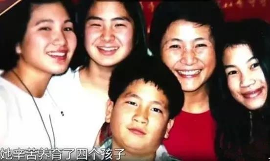 郑佩佩怀孕8次,郑佩佩的一生恋情