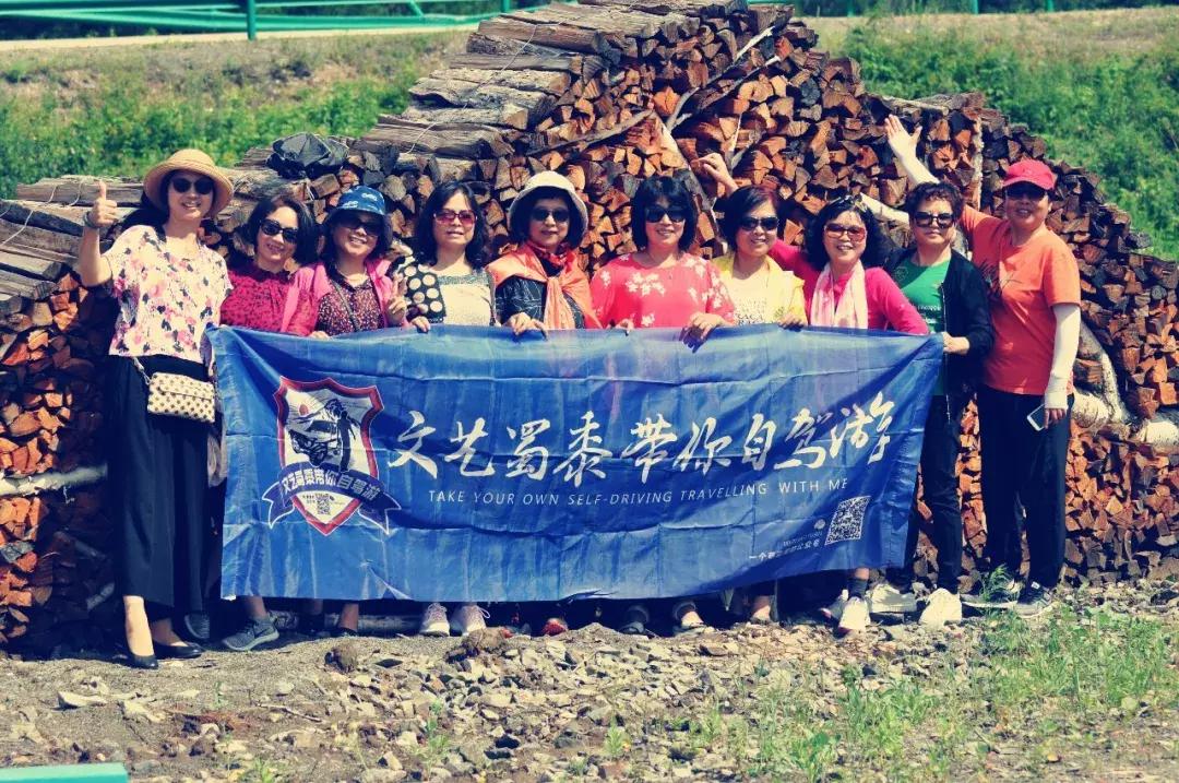 几个闺蜜自驾游的视频,一群闺蜜旅行视频