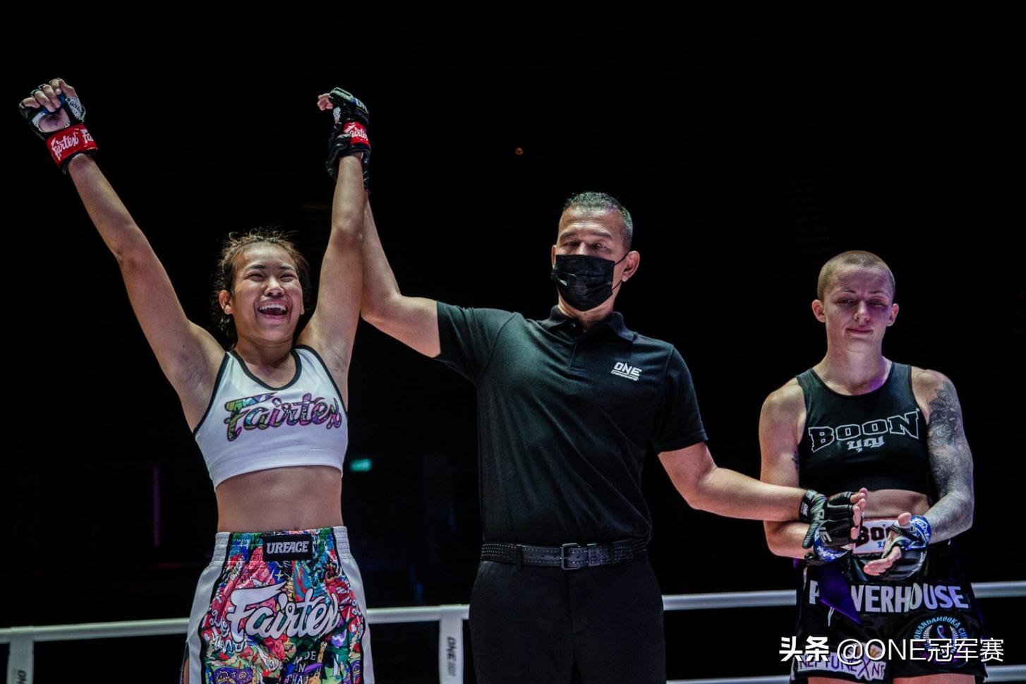 斯坦普vs神奇女孩,斯坦普师妹比赛视频