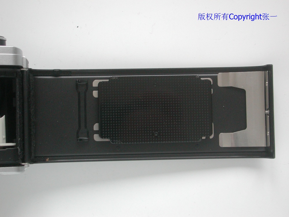 由中国海鸥DF-300贴牌而来的德国RevueDF-300单反照相机！