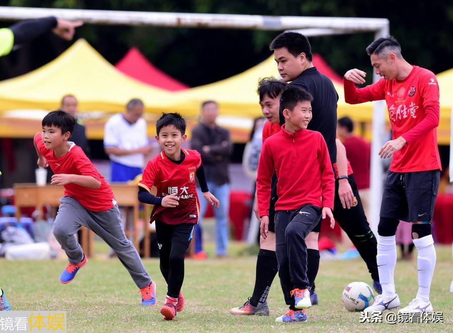 这群中学生做梦都没想到21年后母校105年校庆日能这样过