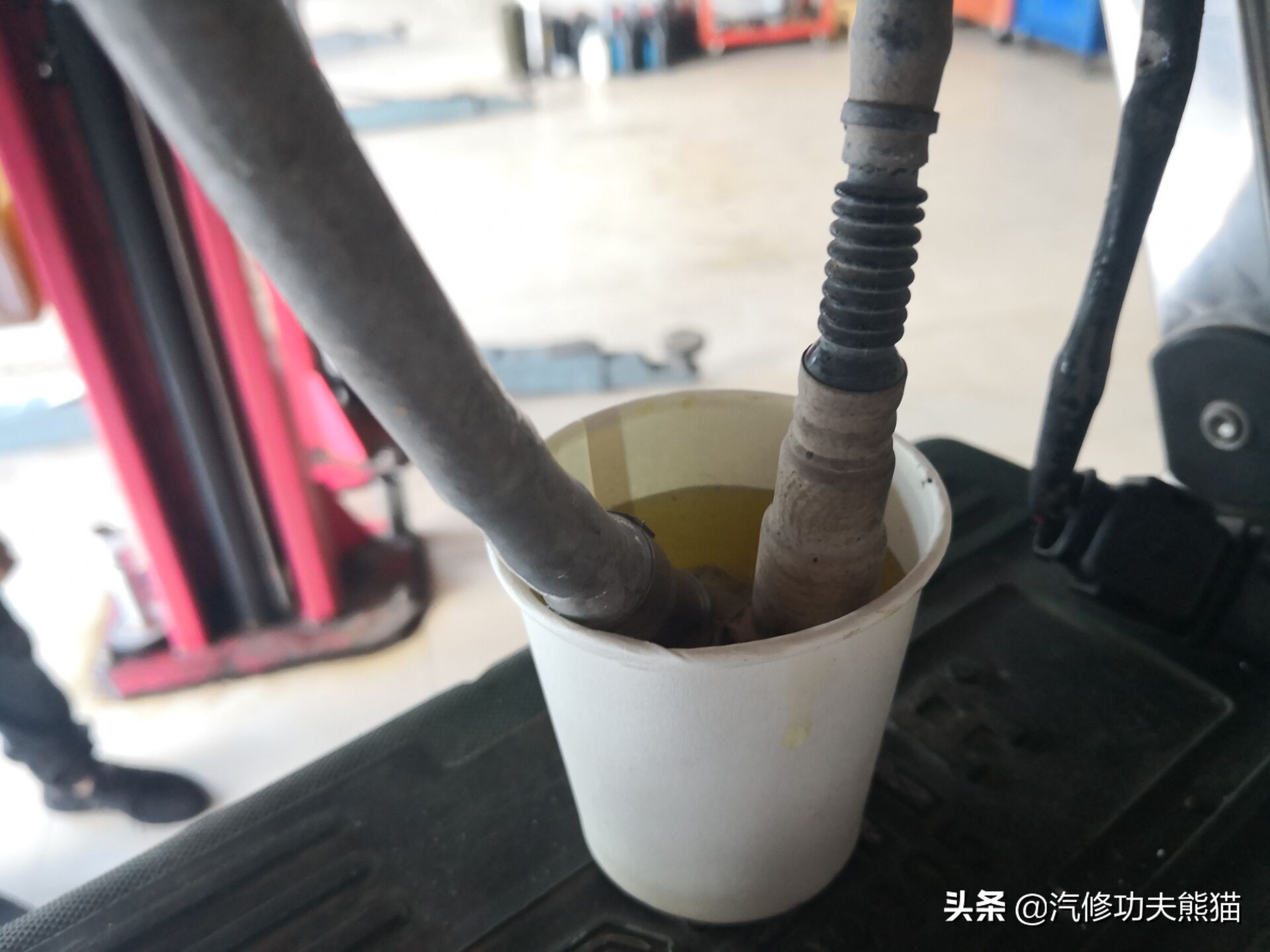 2017款途观丝绸之路1.8t烧机油吗,途观2015款1.8t四驱豪华版烧机油