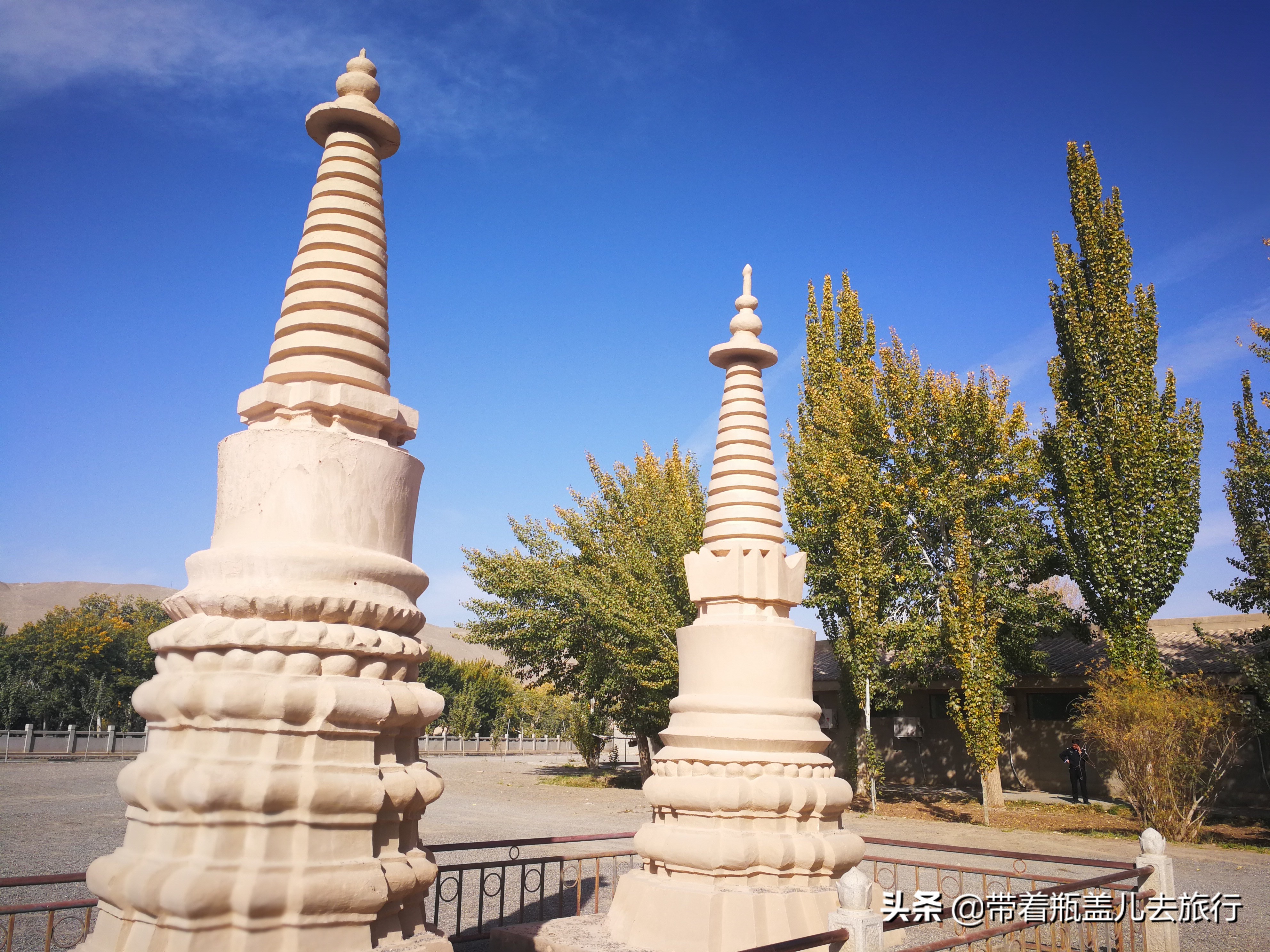 敦煌莫高窟如何游玩，十四张图片带你领略丝绸之路上的艺术瑰宝