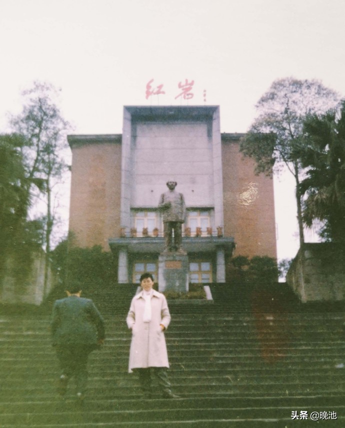 中国足球记者采访原视频,足球记者采访中国足球