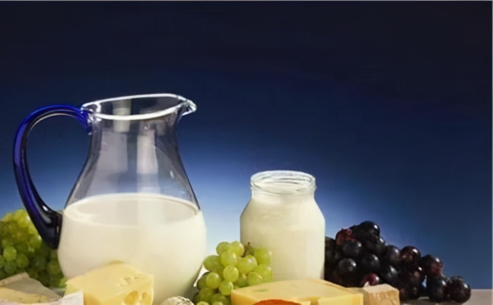 小孩喝纯牛奶肥胖好不好,儿童喝纯牛奶会胖怎么回事