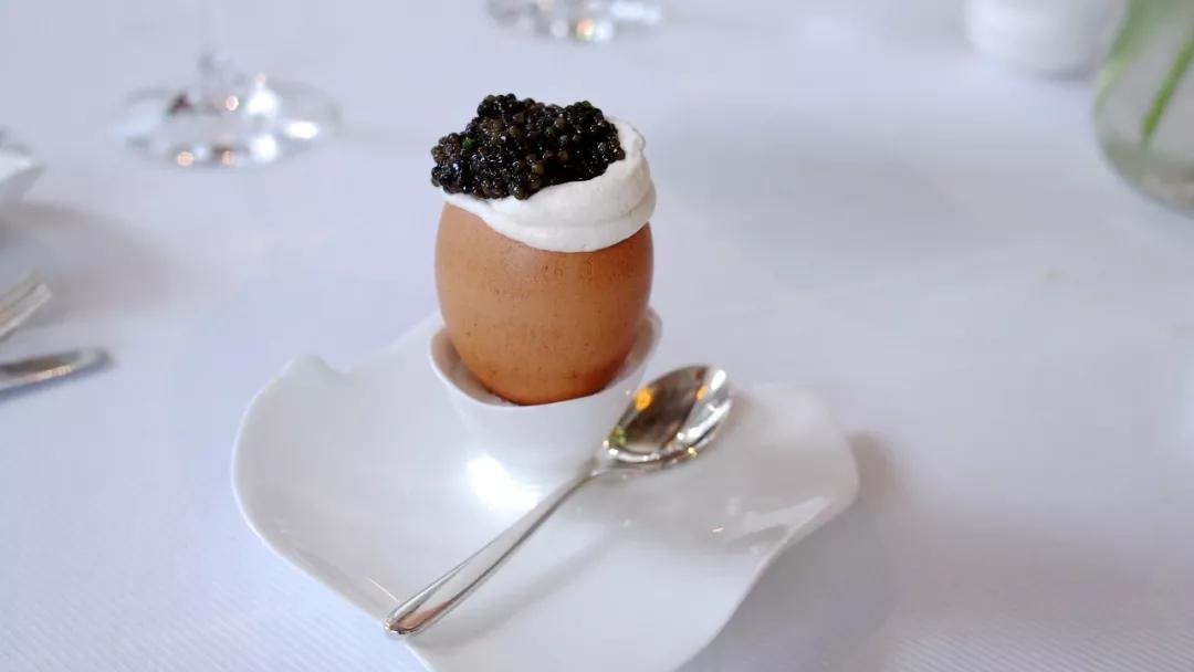 怎样才能够把高级食材处理得铅华洗净，又不失韵味？