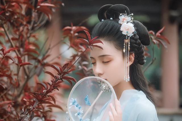 聪明过人但嘴上不饶人的星座,情商高人缘好很会做人的3大星座