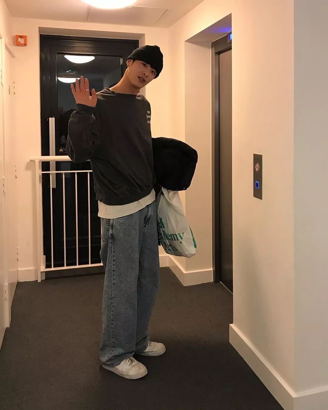 韩系穿搭男女都可穿,韩国ins风穿搭女生高级感