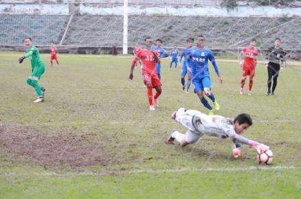 业余足球常见犯规规则,业余足球犯规最多的比赛