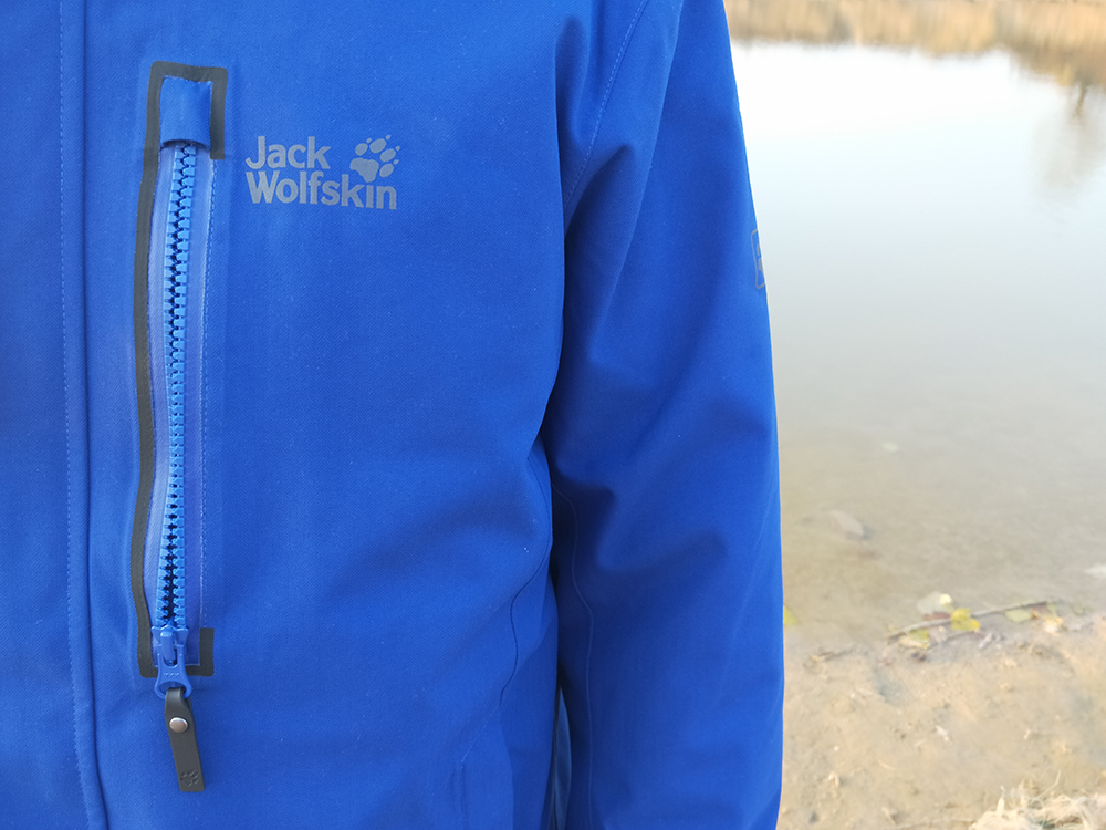 狼爪登雪山冲锋衣推荐,男士登山冲锋衣狼爪