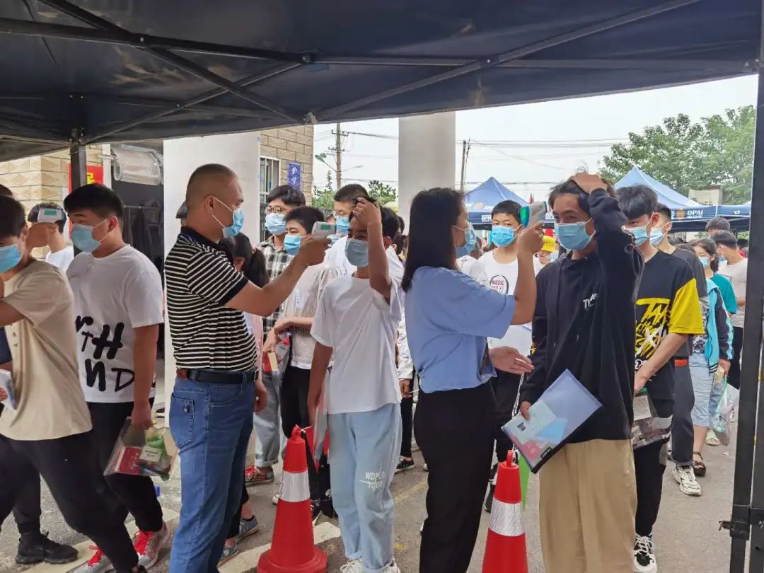 临泉实验中学照片,临泉二中抓拍