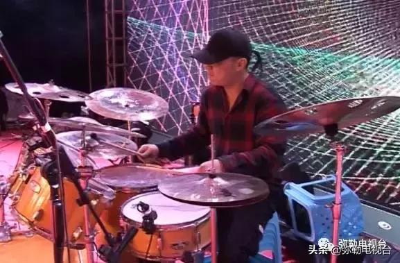 昆明弥勒人山人海,来弥勒玩人山人海