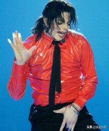 迈克尔杰克逊生涯完整版,迈克尔杰克逊生涯赚多少钱