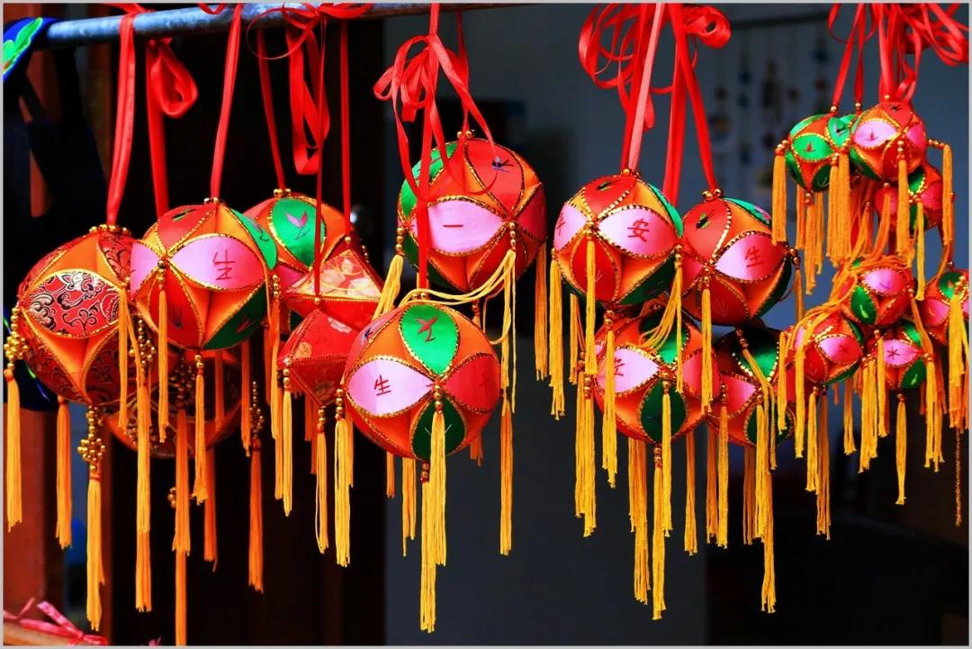 广西这片地方，美如仙境，万里雪白花海，春去旅居好去处