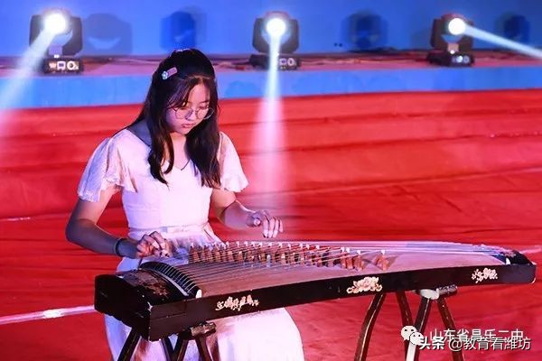 昌乐二中第十五届体育美食节开幕,昌乐二中十六届体育美食节