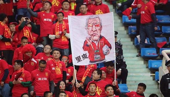 沙特裁判判罚专业解析,沙特超级杯半决赛裁判