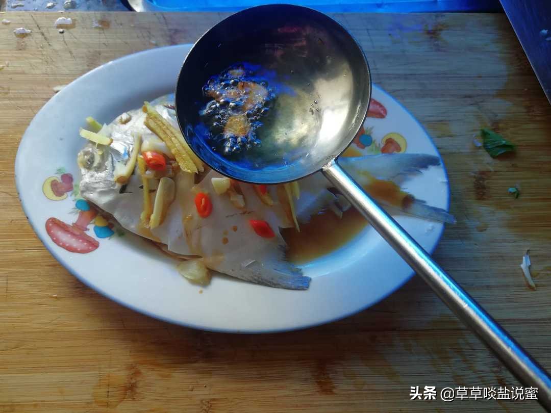 清蒸银鲳鱼各种做法,清蒸鲳鱼的最佳吃法