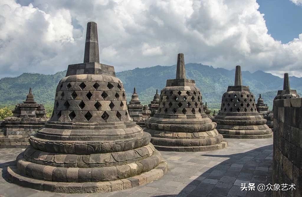 世界最大的佛寺在哪里,婆罗浮屠塔附近寺庙