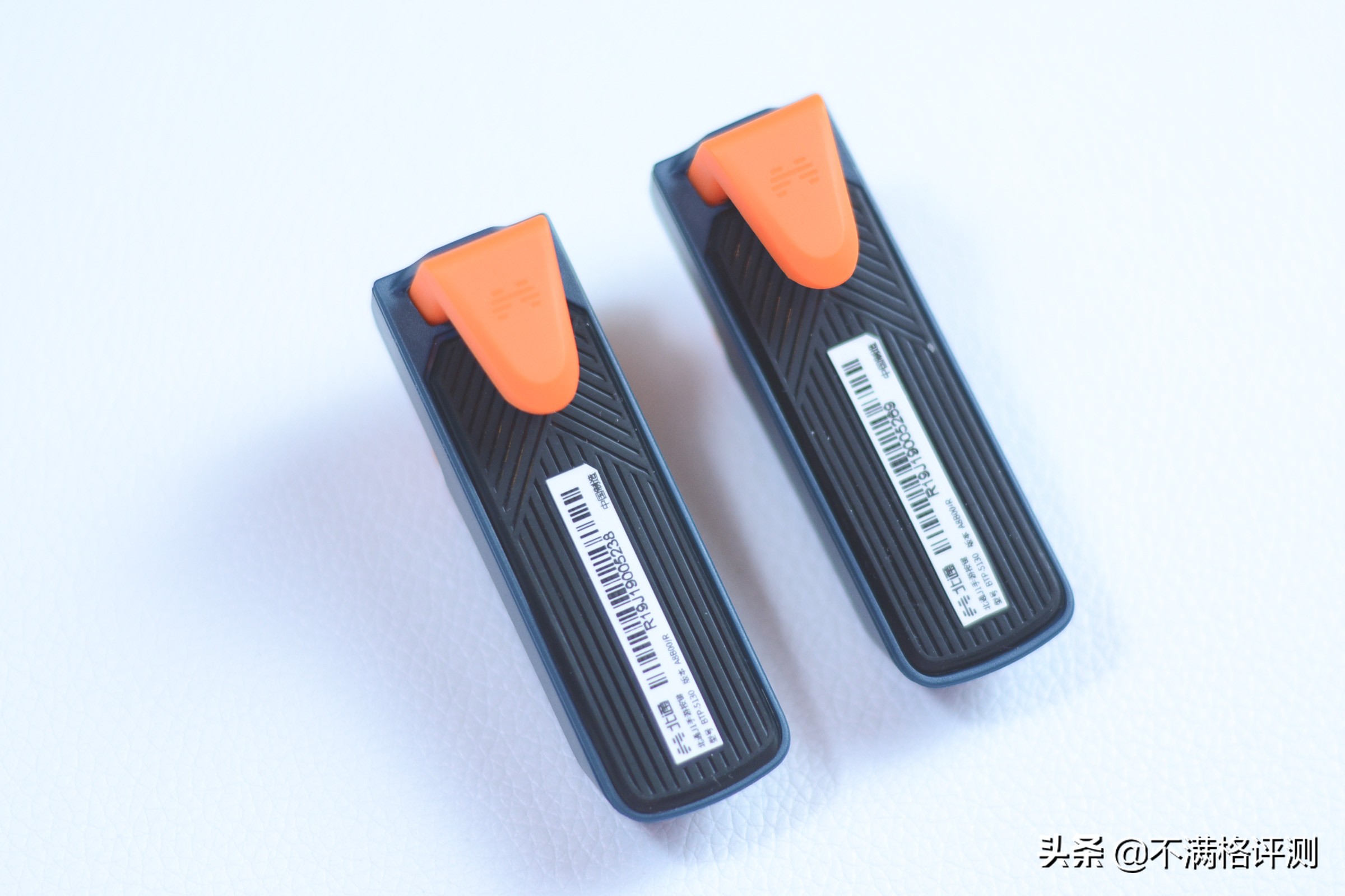 北通J1手游按键：打火机一样大小，用它玩吃鸡，SKS秒变AK47