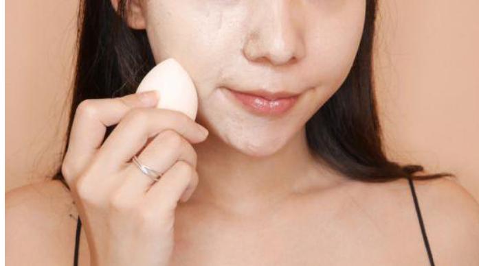 女人不化妆也好看的技巧,最简单的裸妆化妆步骤