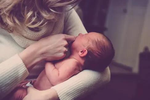 生过宝宝宝妈用哪个尺寸的卫生巾,开丽产妇专用卫生巾