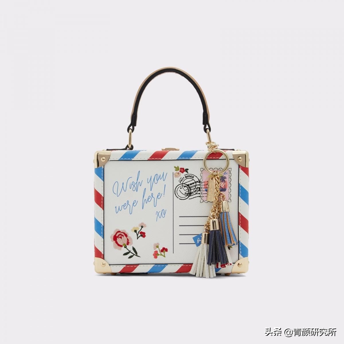 轻奢小众包包种草好看高级不撞款,10款时尚圈最受宠的轻奢包包