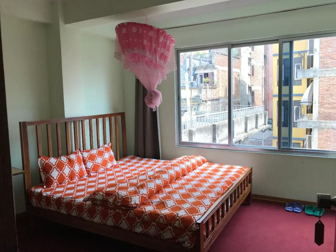 这个微笑国度，见人就夸漂亮，300元就能在天空滑翔