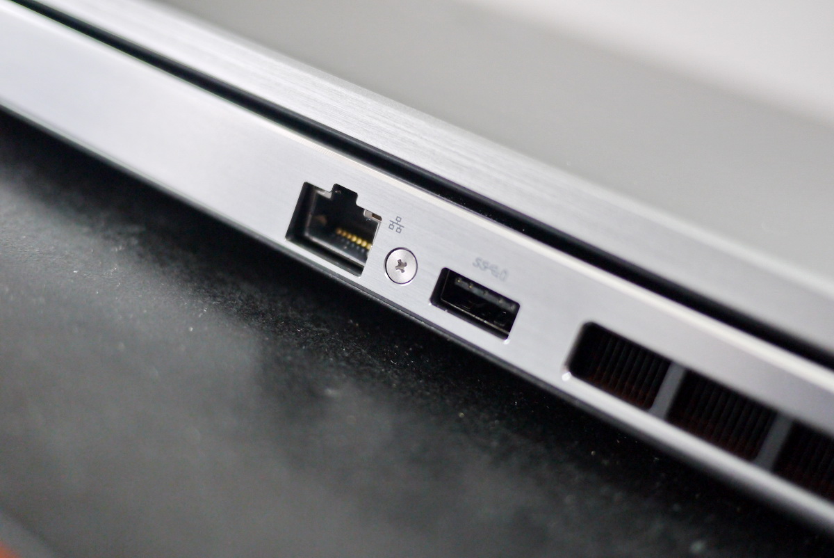 戴尔移动工作站precision7760拆机,dellprecision7510工作站拆机