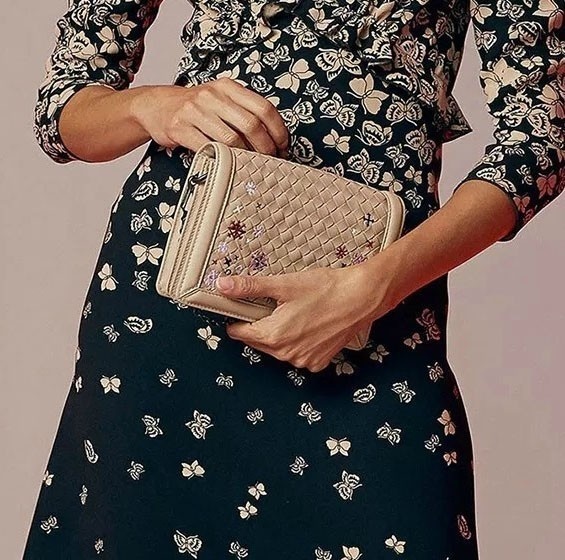 千玺代言葆蝶,易烊千玺代言的好丽友派