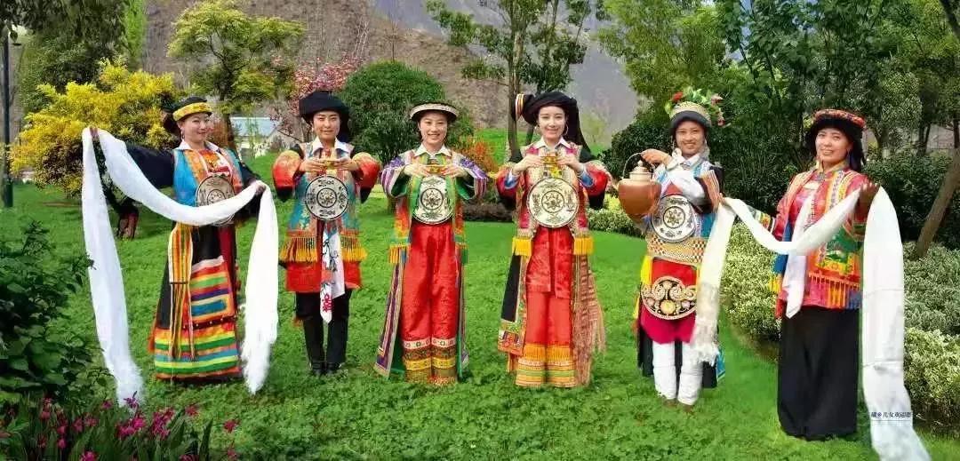 鐢樿們鐪佽垷鏇插幙钘忔棌鏈嶉グ,钘忓尯鏃呮父鏈嶉グ