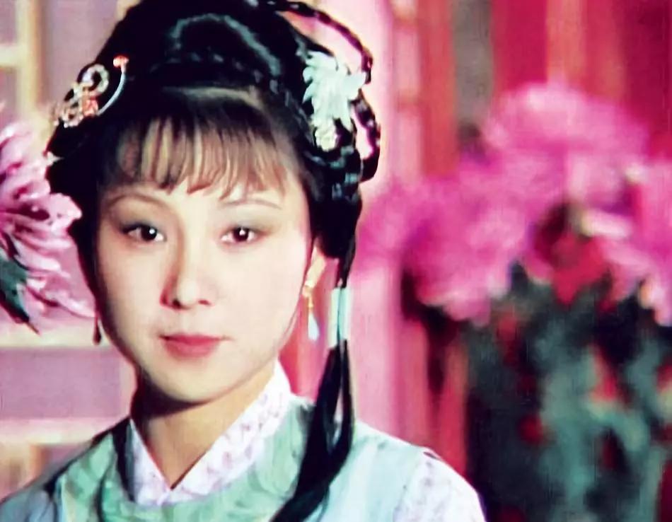 晴雯的死因是因为袭人告密吗,晴雯芳官怎么样了