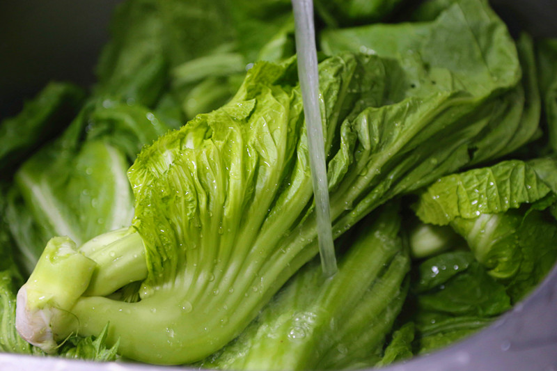 玻璃瓶腌酸菜的妙招,在楼房里腌酸菜的小妙招