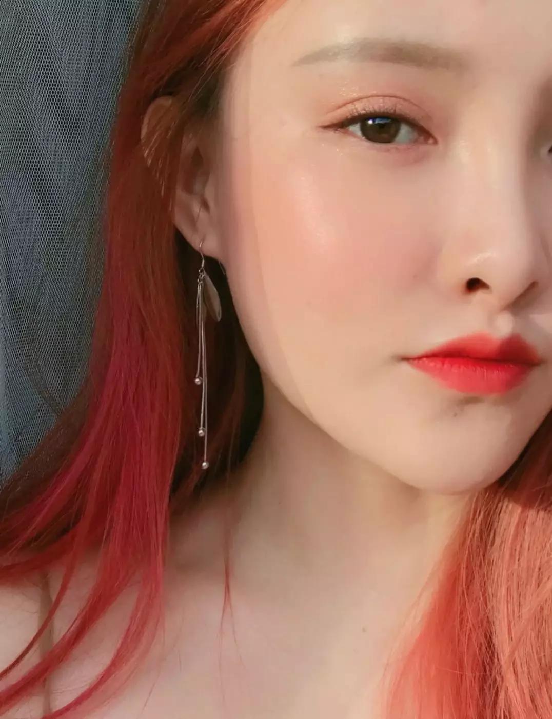 泫雅小野马2019,小野马泫雅街拍