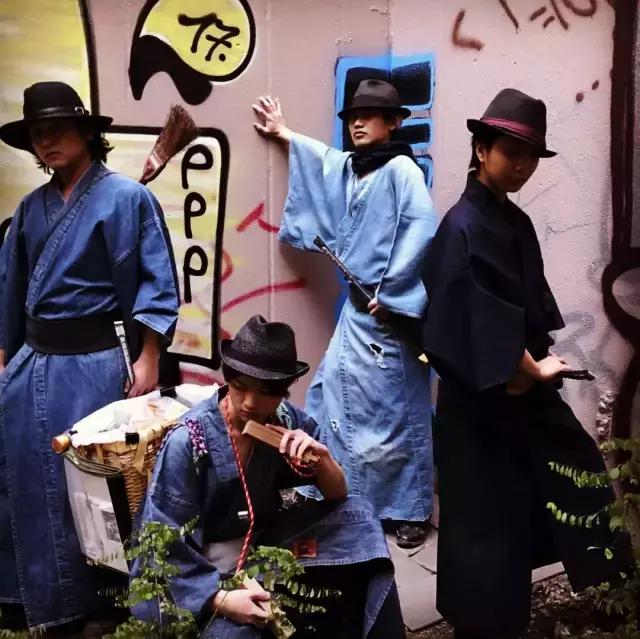 日本街头捡垃圾,日本人街头捡垃圾