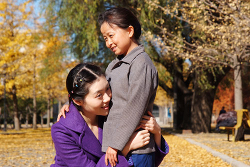 暖春演员今昔对比小花大学毕业,暖春小花影后