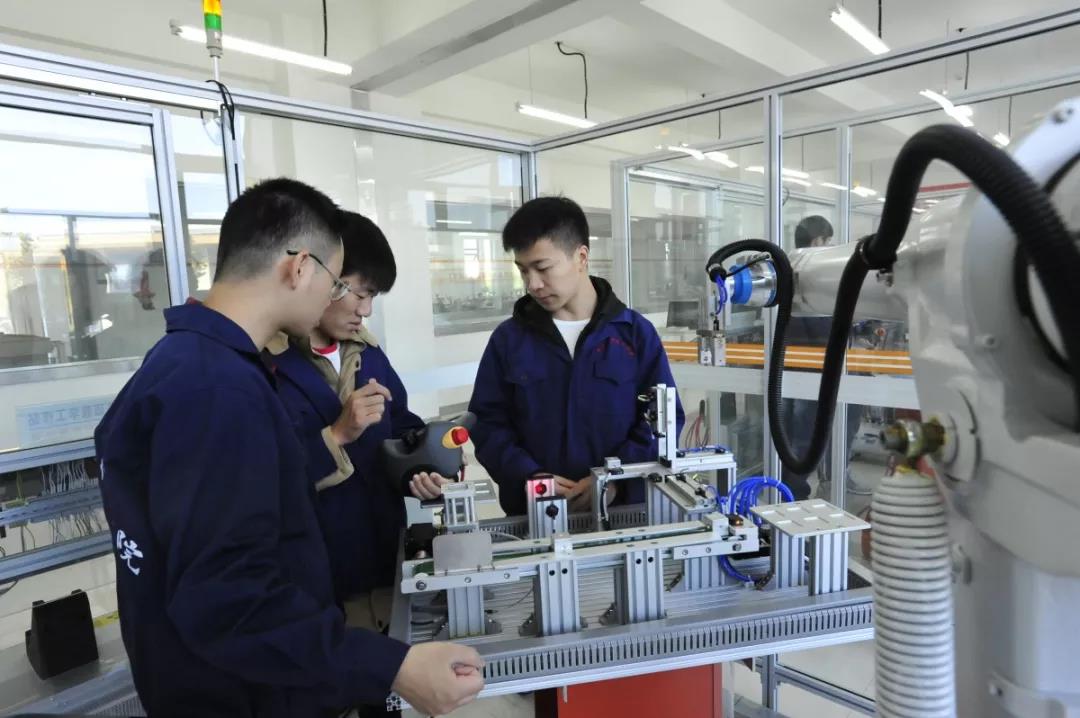 适合男生学的专业好找工作的,适合专科男生以后工资高的专业