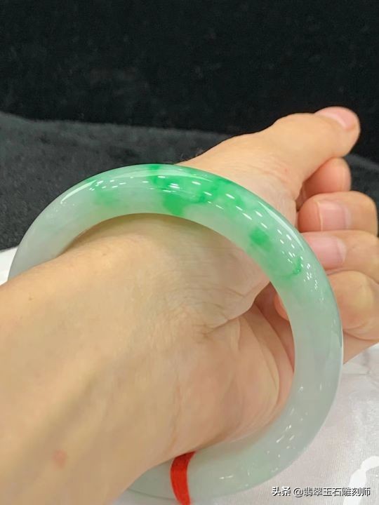 大学生暑假打工给爸妈买礼物,大学生打工赚钱给父母买礼物