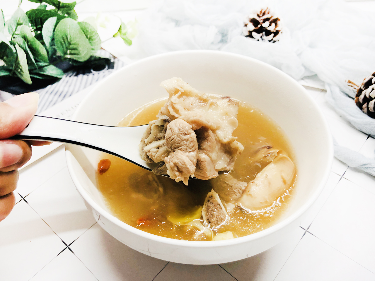 鲜墨鱼煲什么汤好喝,煲鲜墨鱼汤正宗做法