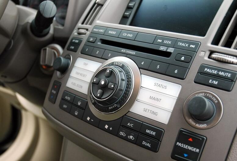 英菲尼迪FX二手值得买吗,富二代朋友的车