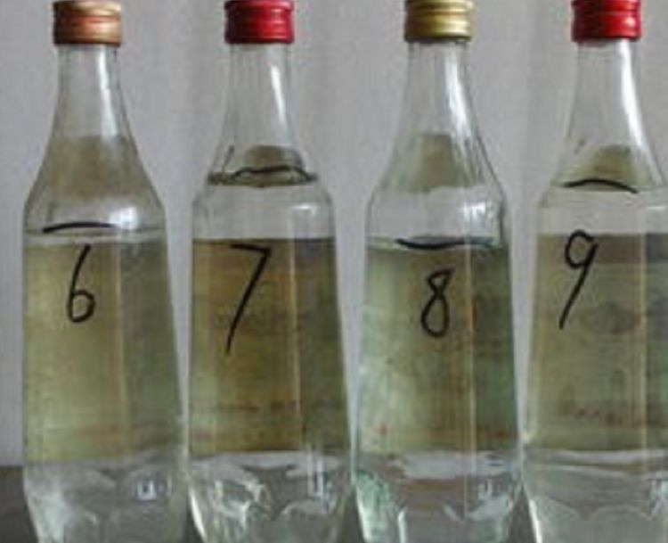 盘点中国5种“恐怖”的烈酒，闻着就上头，能喝下去的算酒仙