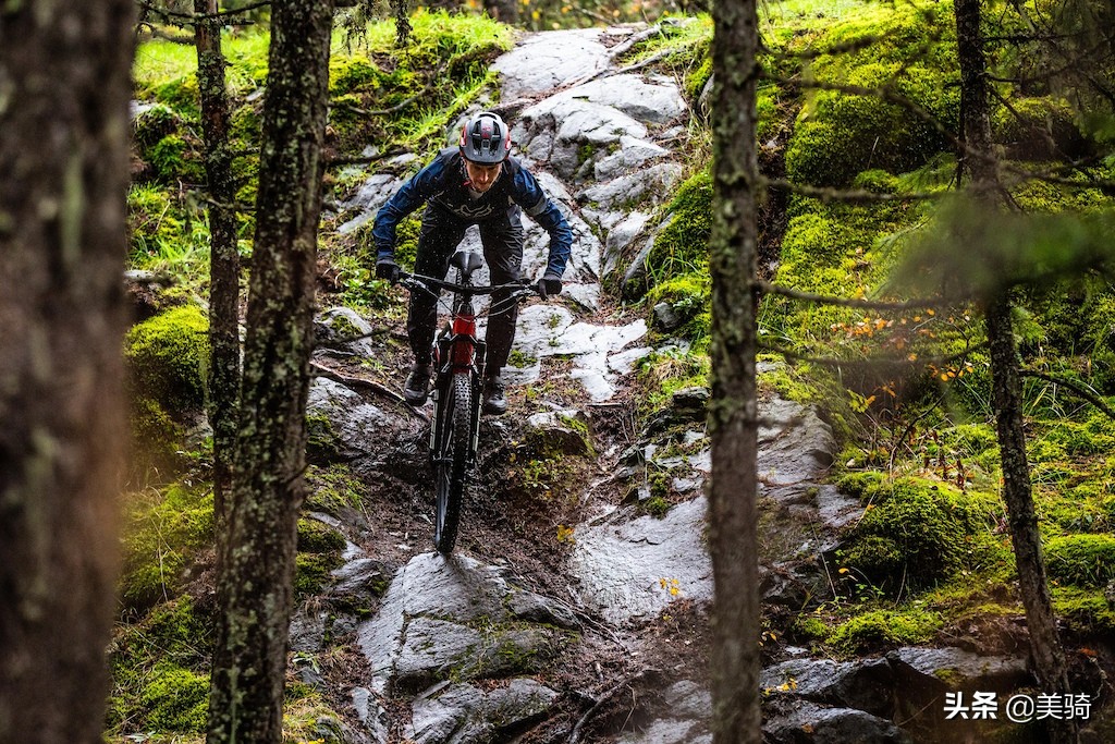 trek电助力山地车价格,trek顶级山地车fuel9.9黑武士