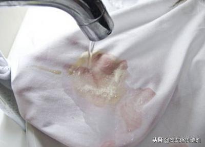 美缝剂粘在水龙头上了怎么清理,美缝剂粘到衣服上怎么清理