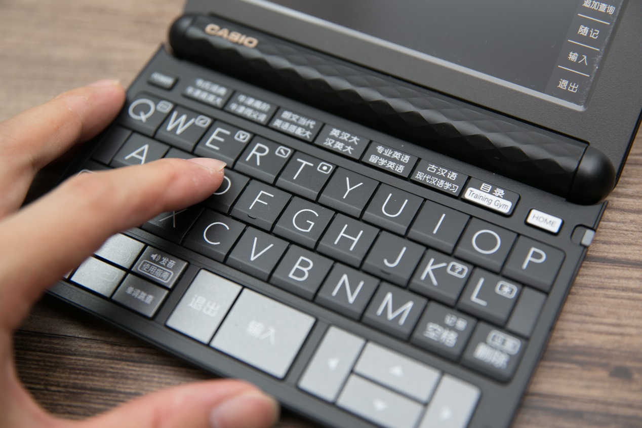 卡西欧e-z200与e-y200区别,卡西欧e-z200和g200的区别