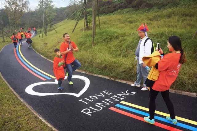 世界上最危险的跑道,世界上最舒服的跑道