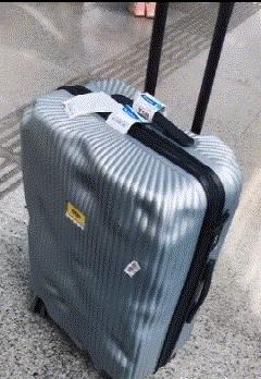 广场舞大妈抢占场地搞笑视频,广场舞大妈抢篮球场惹众怒