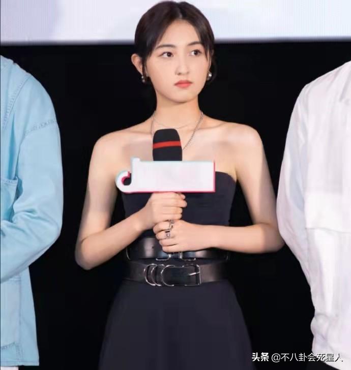 十大脖子长的女明星,天鹅颈女星对比照